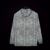 Либоси берунии тамоюли равшании флуоресценти донишҷӯён